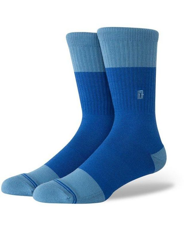 Brasilia crew socks on foot